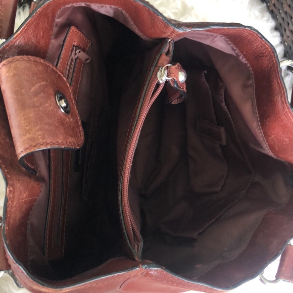 Wilson Leather | Brownish Red Leather Medium Large Tote Bag - Picture 10 of 16